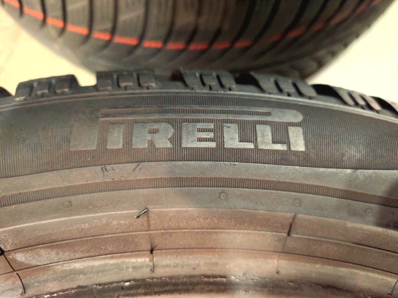 4 Gomme usate 215 50 18 Pneumatici Invernali PIRELLI 4 Gomme usate 215 50 18 Pneumatici Invernali PIRELLI