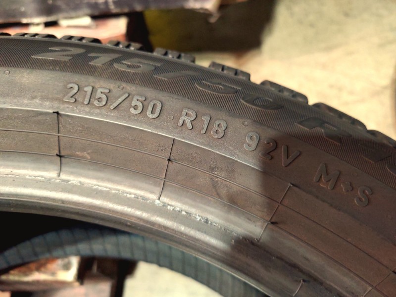 4 Gomme usate 215 50 18 Pneumatici Invernali PIRELLI 4 Gomme usate 215 50 18 Pneumatici Invernali PIRELLI