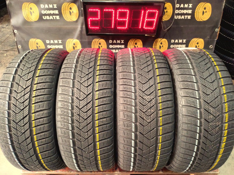 4 Gomme usate 225 40 18 Pneumatici Invernali PIRELLI 4 Gomme usate 225 40 18 Pneumatici Invernali PIRELLI
