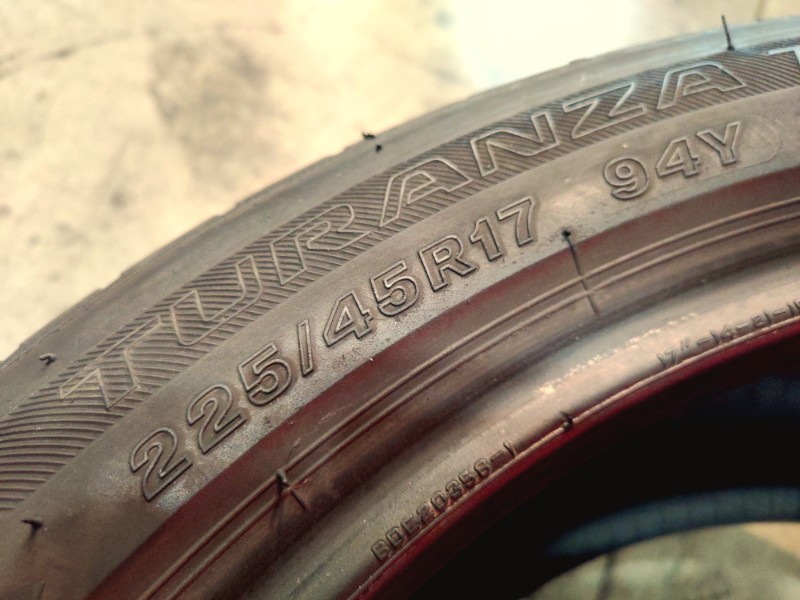 2 Gomme usate 225 45 17 Pneumatici Estivi BRIDGESTONE 2 Gomme usate 225 45 17 Pneumatici Estivi BRIDGESTONE