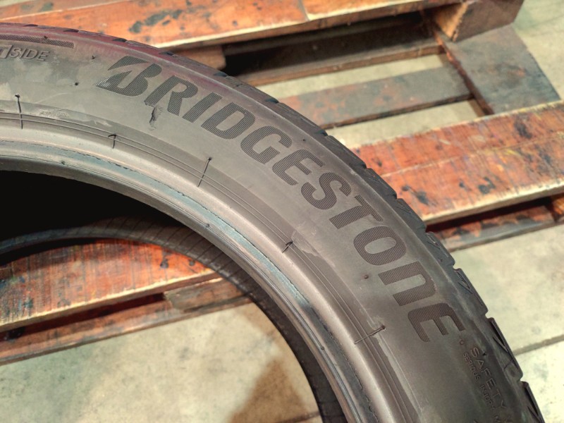 2 Gomme usate 225 45 17 Pneumatici Estivi BRIDGESTONE 2 Gomme usate 225 45 17 Pneumatici Estivi BRIDGESTONE