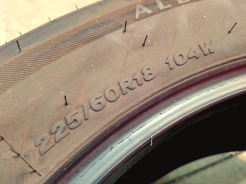 4 Gomme usate 225 60 18 Pneumatici Estivi BRIDGESTONE 4 Gomme usate 225 60 18 Pneumatici Estivi BRIDGESTONE