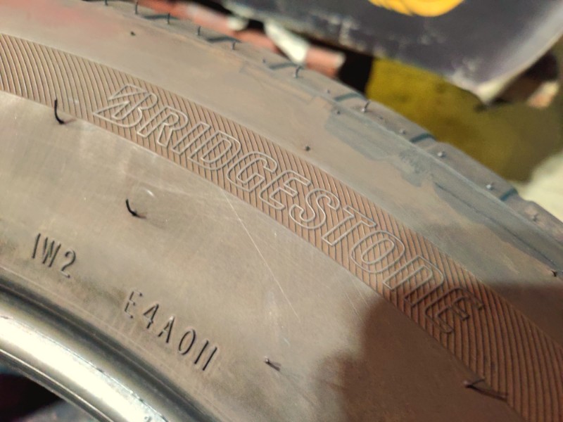 4 Gomme usate 225 60 18 Pneumatici Estivi BRIDGESTONE 4 Gomme usate 225 60 18 Pneumatici Estivi BRIDGESTONE