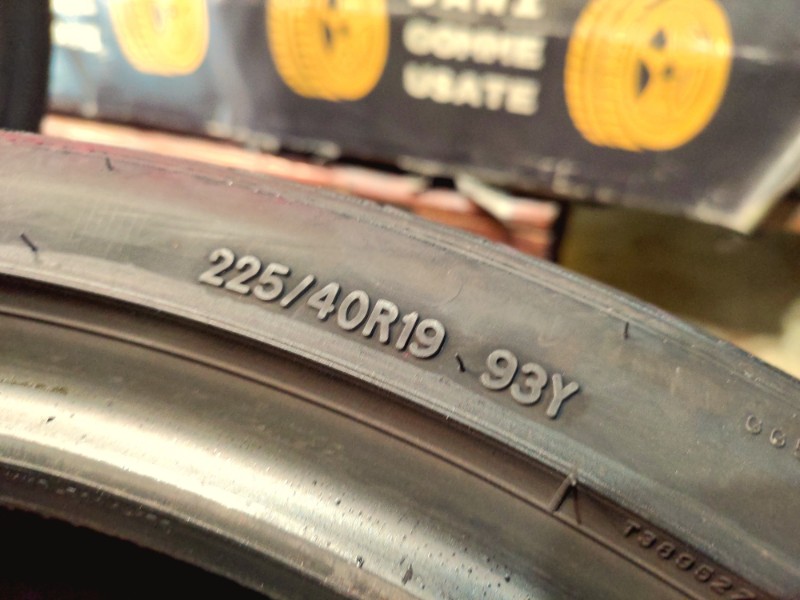 4 Gomme usate 225 40 19 Pneumatici Estivi GOODYEAR 4 Gomme usate 225 40 19 Pneumatici Estivi GOODYEAR