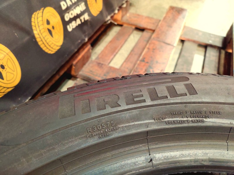 2 Gomme usate 305 40 20 Pneumatici Invernali PIRELLI 2 Gomme usate 305 40 20 Pneumatici Invernali PIRELLI