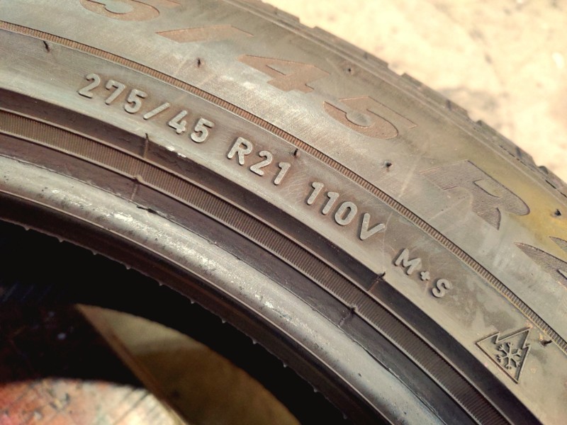 2 Gomme usate 275 45 21 Pneumatici Invernali PIRELLI 2 Gomme usate 275 45 21 Pneumatici Invernali PIRELLI