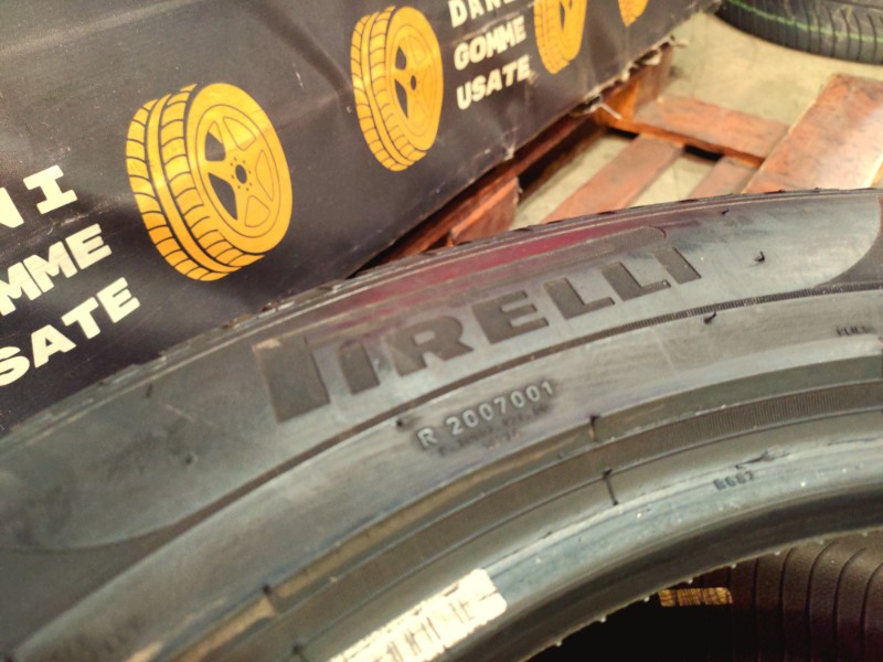 2 Gomme usate 275 45 21 Pneumatici Invernali PIRELLI 2 Gomme usate 275 45 21 Pneumatici Invernali PIRELLI