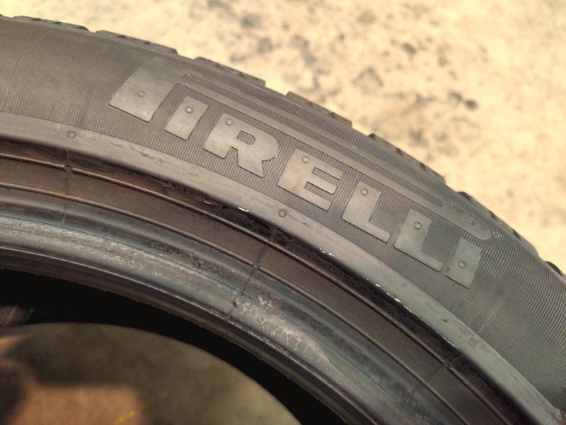 4 Gomme usate 245 45 18 Pneumatici Invernali PIRELLI 4 Gomme usate 245 45 18 Pneumatici Invernali PIRELLI
