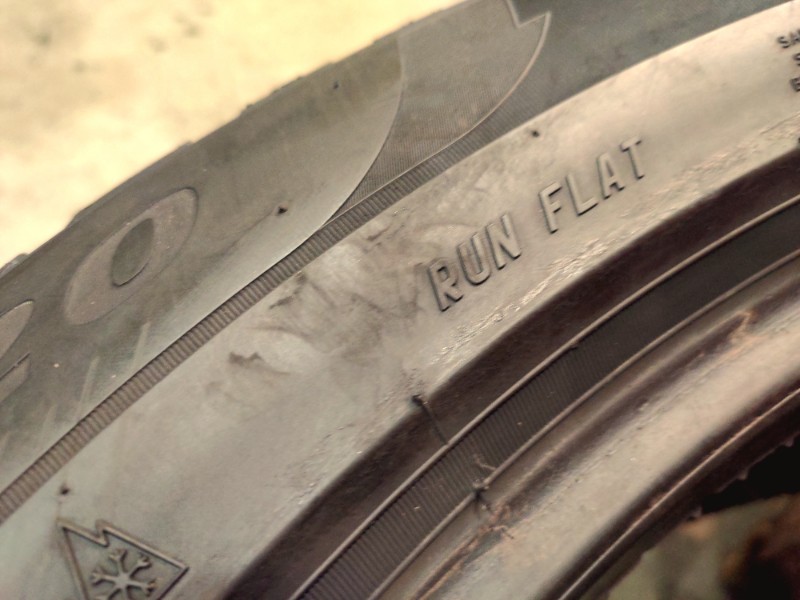 2 Gomme usate 275 45 20 e 2 Gomme usate 305 40 20 RUN FLAT Pneumatici Invernali PIRELLI 2 Gomme usate 275 45 20 e 2 Gomme usate 305 40 20 RUN FLAT Pneumatici Invernali PIRELLI