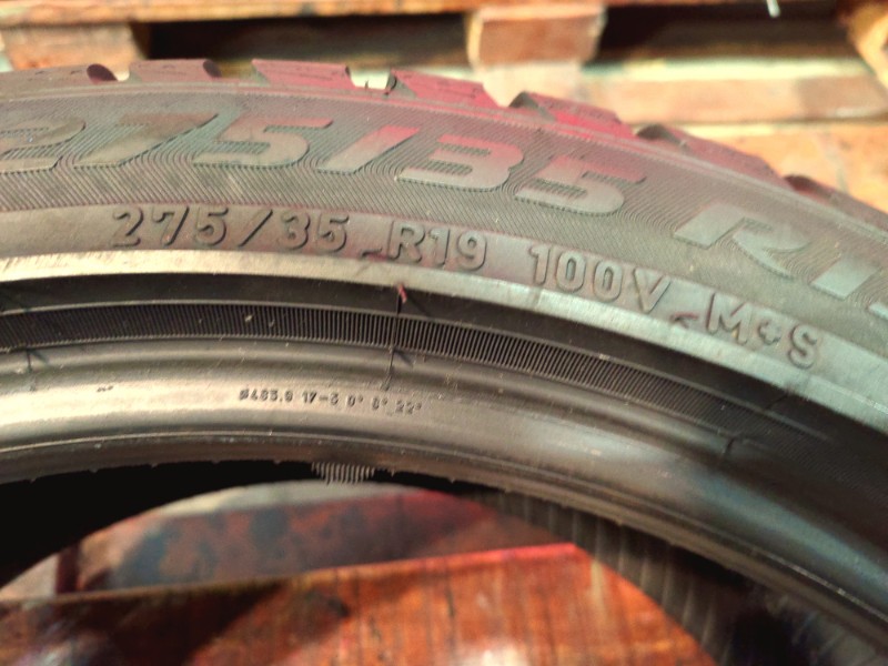 2 Gomme usate 245 40 19 e 2 Gomme usate 275 35 19 RUN FLAT Pneumatici Invernali PIRELLI 2 Gomme usate 245 40 19 e 2 Gomme usate 275 35 19 RUN FLAT Pneumatici Invernali PIRELLI