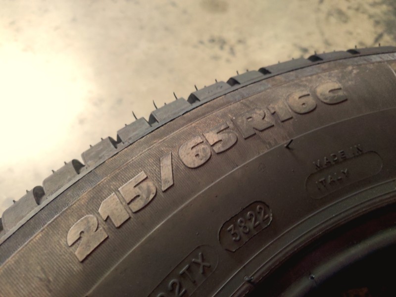 2 Gomme usate 215 65 16 C Pneumatici 4 Stagioni MICHELIN 2 Gomme usate 215 65 16 C Pneumatici 4 Stagioni MICHELIN