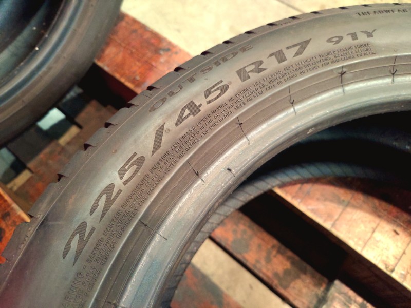 2 Gomme usate 225 45 17 Pneumatici Estivi PIRELLI 2 Gomme usate 225 45 17 Pneumatici Estivi PIRELLI
