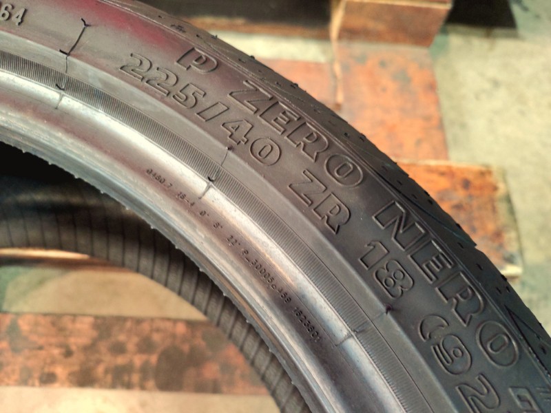 1 Gomma usata 225 40 18 Pneumatici Estivi PIRELLI 1 Gomma usata 225 40 18 Pneumatici Estivi PIRELLI