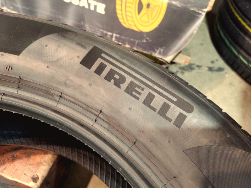 2 Gomme usate 235 55 19 Pneumatici Estivi PIRELLI 2 Gomme usate 235 55 19 Pneumatici Estivi PIRELLI