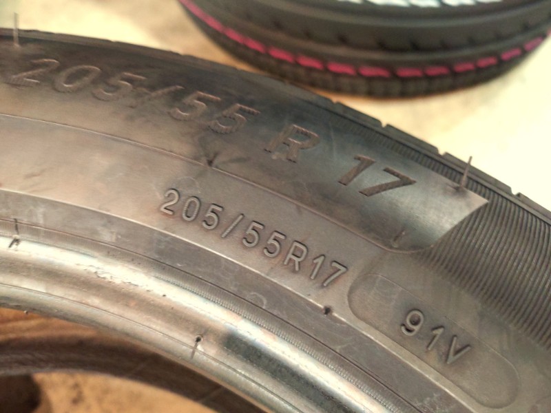 2 Gomme usate 205 55 17 Pneumatici Estivi MICHELIN 2 Gomme usate 205 55 17 Pneumatici Estivi MICHELIN