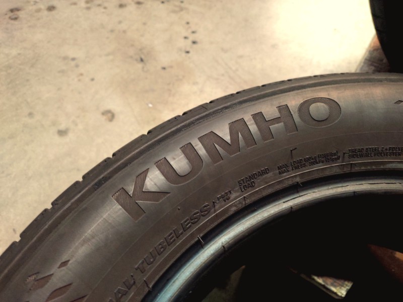 4 Gomme usate 205 60 16 Pneumatici Estivi KUMHO 4 Gomme usate 205 60 16 Pneumatici Estivi KUMHO
