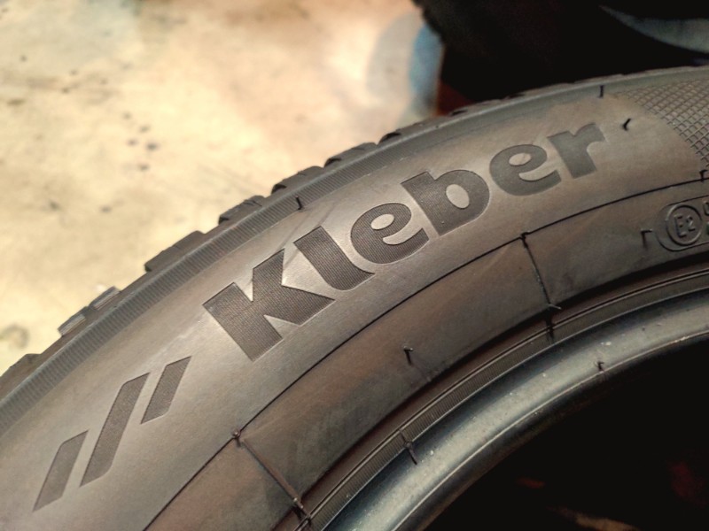 4 Gomme usate 235 55 18 Pneumatici 4 Stagioni KLEBER 4 Gomme usate 235 55 18 Pneumatici 4 Stagioni KLEBER