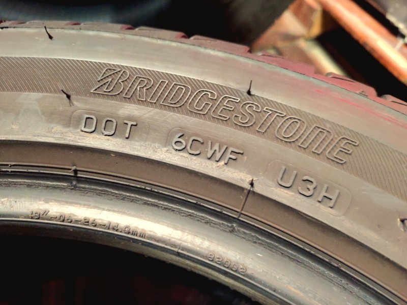 4 Gomme usate 255 45 18 Pneumatici Estivi BRIDGESTONE 4 Gomme usate 255 45 18 Pneumatici Estivi BRIDGESTONE