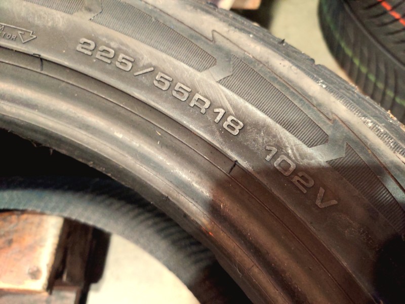 2 Gomme usate 225 55 18 Pneumatici Invernali GOODYEAR 2 Gomme usate 225 55 18 Pneumatici Invernali GOODYEAR