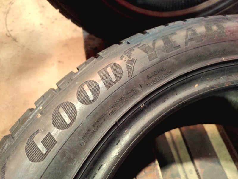 2 Gomme usate 225 55 18 Pneumatici Invernali GOODYEAR 2 Gomme usate 225 55 18 Pneumatici Invernali GOODYEAR