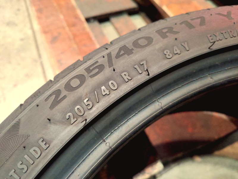 2 Gomme usate 205 40 17 Pneumatici Estivi CONTINENTAL 2 Gomme usate 205 40 17 Pneumatici Estivi CONTINENTAL