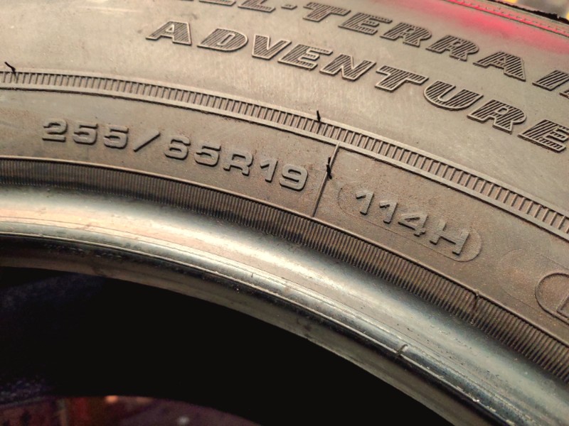 4 Gomme usate 255 65 19 Pneumatici 4 Stagioni GOODYEAR 4 Gomme usate 255 65 19 Pneumatici 4 Stagioni GOODYEAR