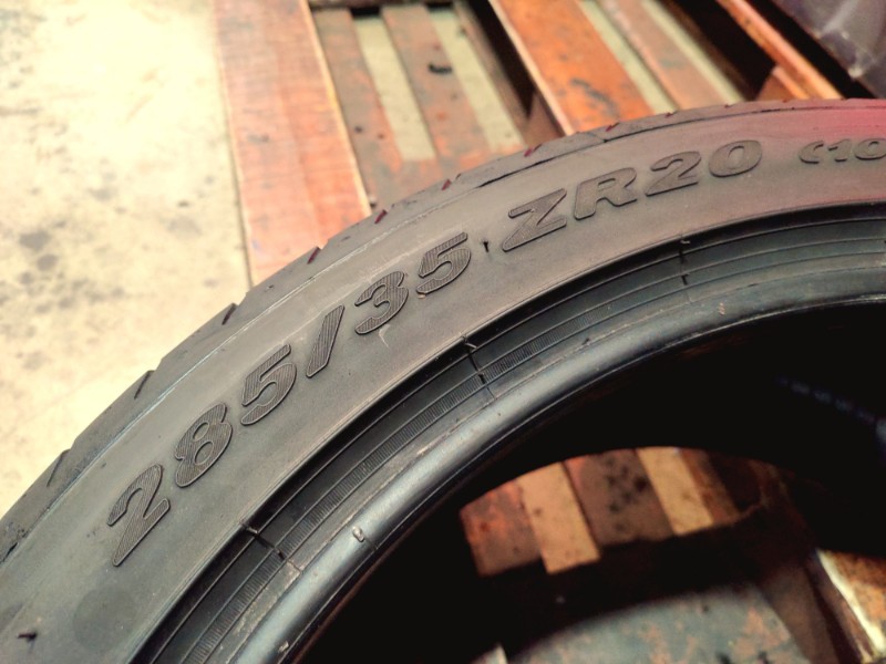 2 Gomme usate 285 35 20 Pneumatici Estivi PIRELLI 2 Gomme usate 285 35 20 Pneumatici Estivi PIRELLI