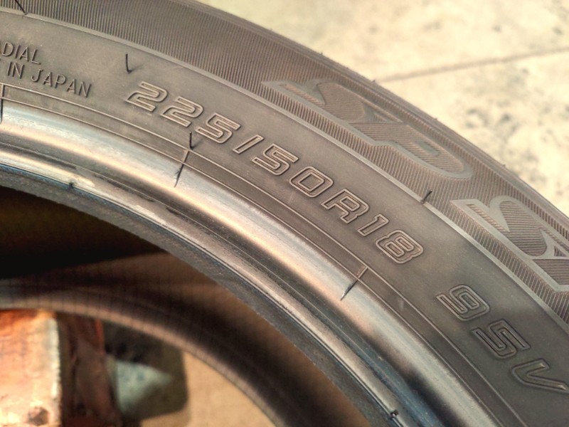 2 Gomme usate 225 50 18 Pneumatici Estivi DUNLOP 2 Gomme usate 225 50 18 Pneumatici Estivi DUNLOP