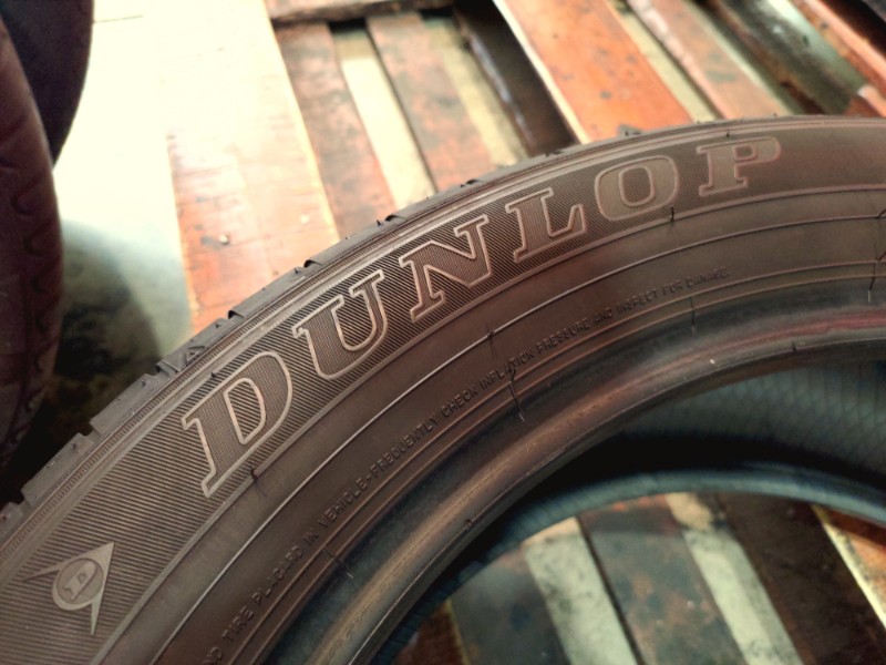 2 Gomme usate 225 50 18 Pneumatici Estivi DUNLOP 2 Gomme usate 225 50 18 Pneumatici Estivi DUNLOP
