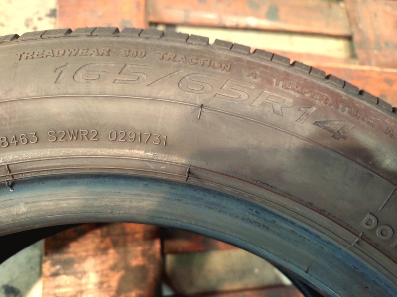 2 Gomme usate 165 65 14 Pneumatici Estivi RUNWAY 2 Gomme usate 165 65 14 Pneumatici Estivi RUNWAY
