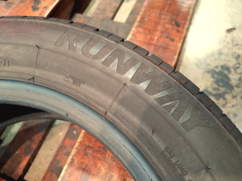 2 Gomme usate 165 65 14 Pneumatici Estivi RUNWAY 2 Gomme usate 165 65 14 Pneumatici Estivi RUNWAY