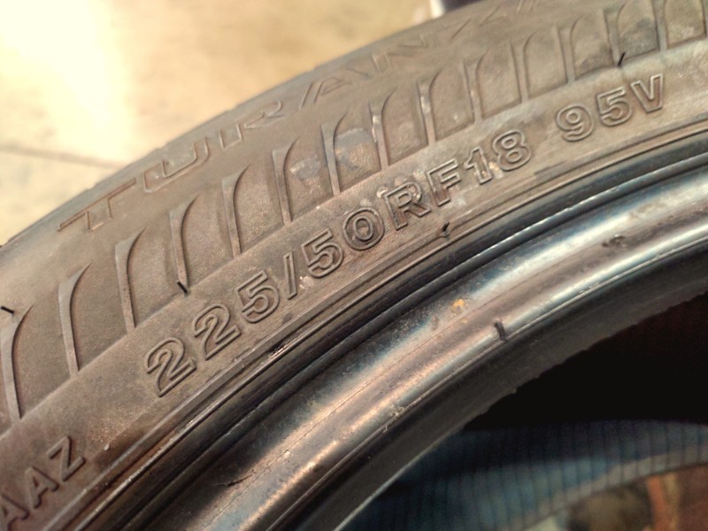 2 Gomme usate 225 50 18 RUN FLAT Pneumatici Estivi BRIDGESTONE 2 Gomme usate 225 50 18 RUN FLAT Pneumatici Estivi BRIDGESTONE