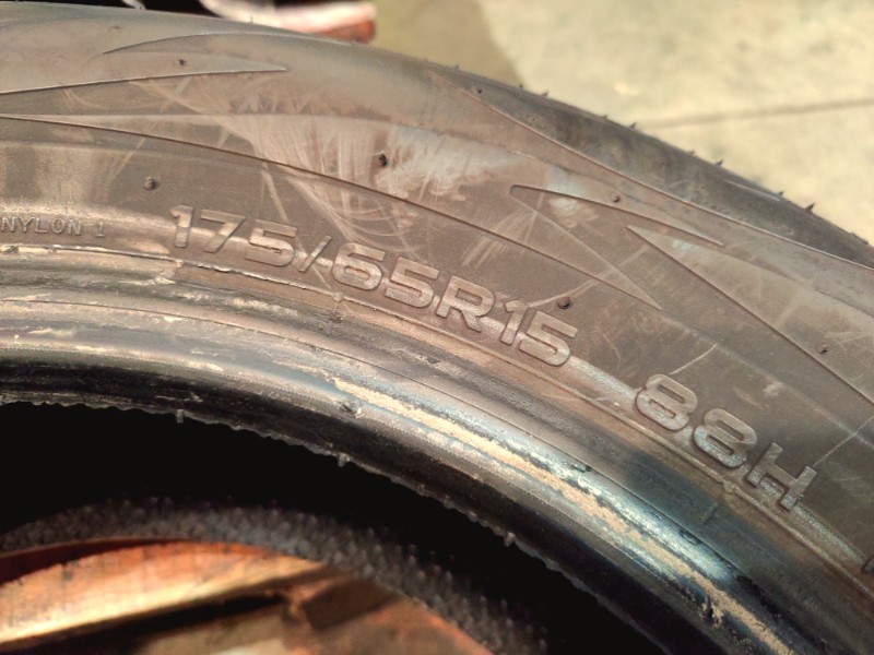 2 Gomme usate 175 65 15 Pneumatici 4 Stagioni NANKANG 2 Gomme usate 175 65 15 Pneumatici 4 Stagioni NANKANG