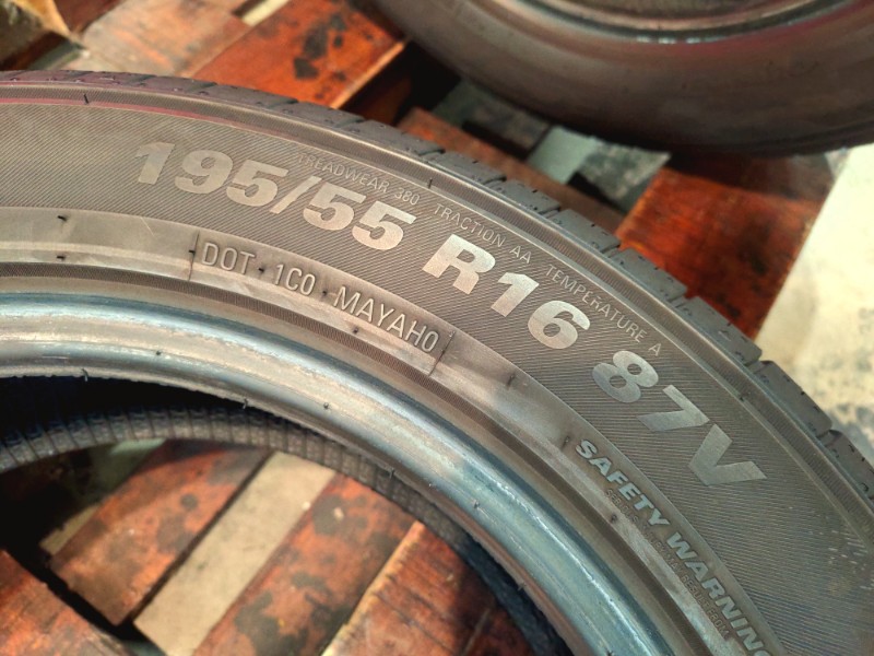 2 Gomme usate 195 55 16 Pneumatici Estivi KUMHO 2 Gomme usate 195 55 16 Pneumatici Estivi KUMHO