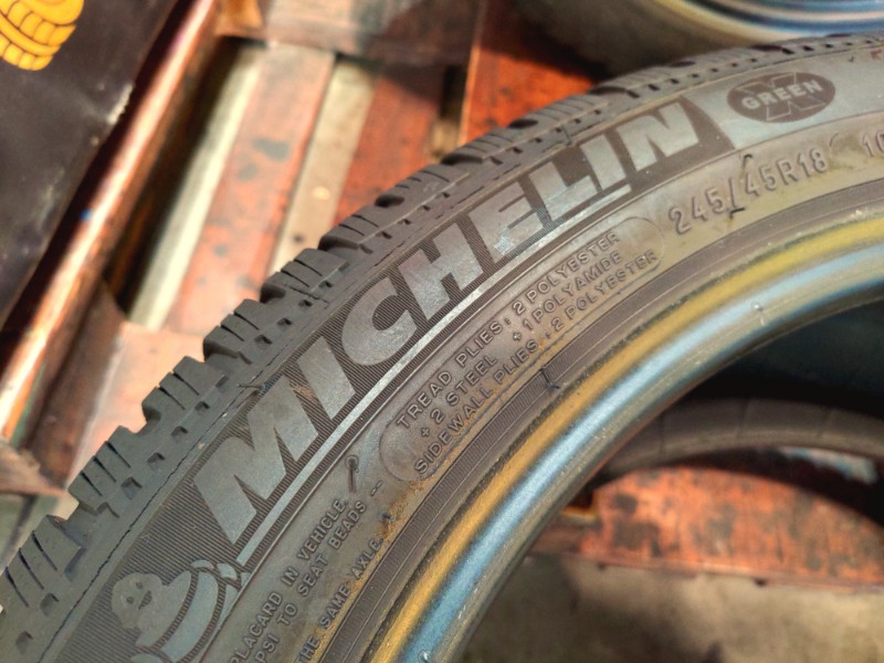 4 Gomme usate 245 45 18 RUN FLAT Pneumatici Invernali MICHELIN 4 Gomme usate 245 45 18 RUN FLAT Pneumatici Invernali MICHELIN