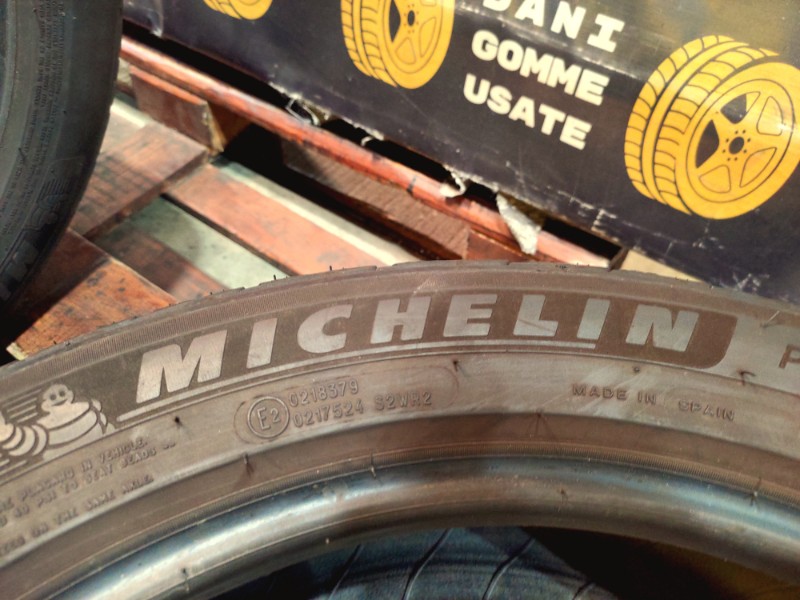 4 Gomme usate 225 50 18 Pneumatici Invernali MICHELIN 4 Gomme usate 225 50 18 Pneumatici Invernali MICHELIN