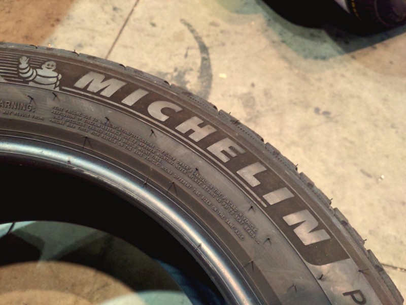 4 Gomme usate 255 50 19 Pneumatici Invernali MICHELIN 4 Gomme usate 255 50 19 Pneumatici Invernali MICHELIN