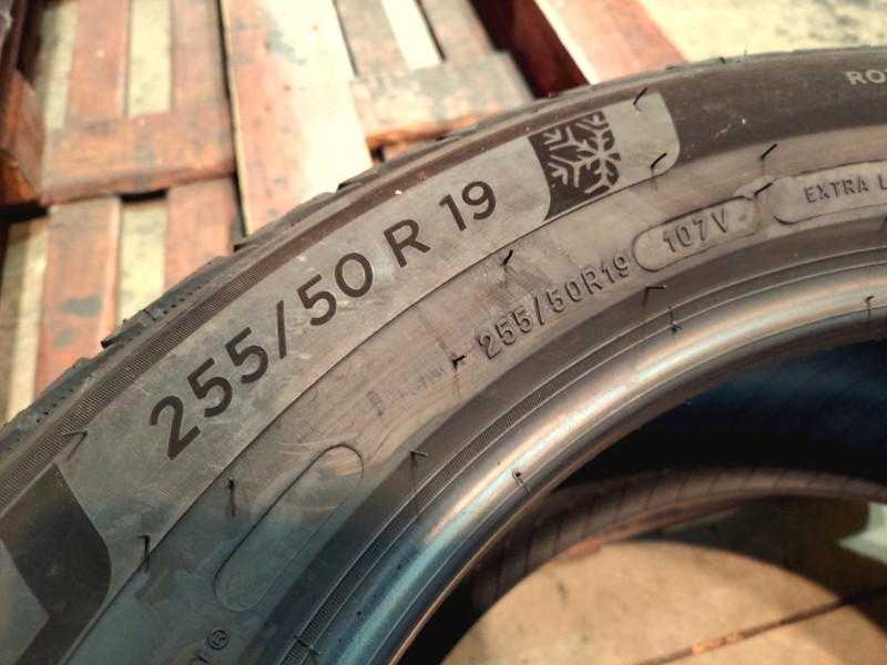 4 Gomme usate 255 50 19 Pneumatici Invernali MICHELIN 4 Gomme usate 255 50 19 Pneumatici Invernali MICHELIN