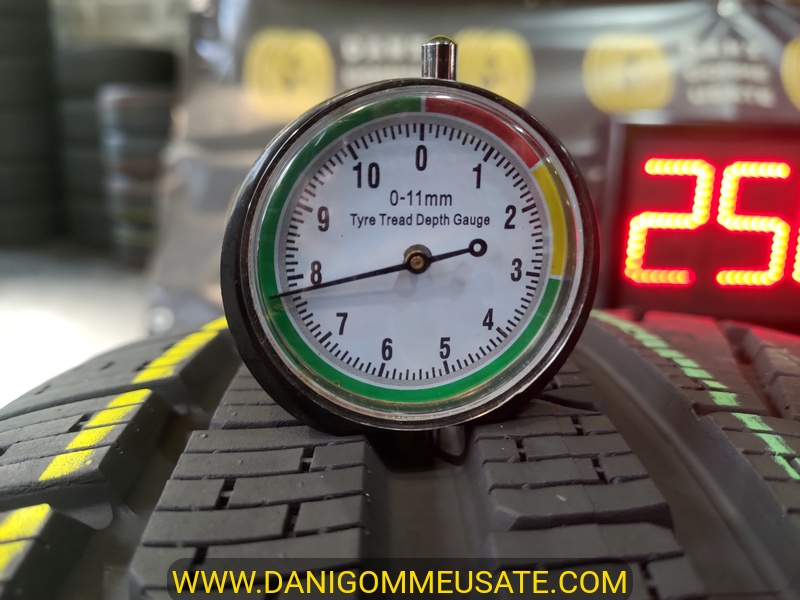 4 Gomme usate 245 35 20 e 275 30 20 RUN FLAT Pneumatici Invernali PIRELLI 4 Gomme usate 245 35 20 e 275 30 20 RUN FLAT Pneumatici Invernali PIRELLI