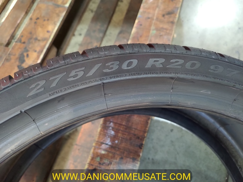 4 Gomme usate 245 35 20 e 275 30 20 RUN FLAT Pneumatici Invernali PIRELLI 4 Gomme usate 245 35 20 e 275 30 20 RUN FLAT Pneumatici Invernali PIRELLI
