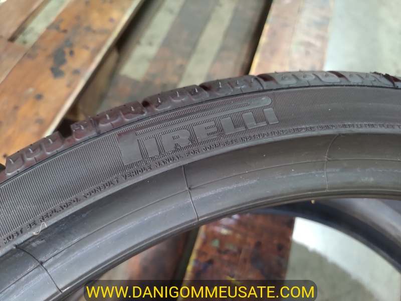 4 Gomme usate 245 35 20 e 275 30 20 RUN FLAT Pneumatici Invernali PIRELLI 4 Gomme usate 245 35 20 e 275 30 20 RUN FLAT Pneumatici Invernali PIRELLI