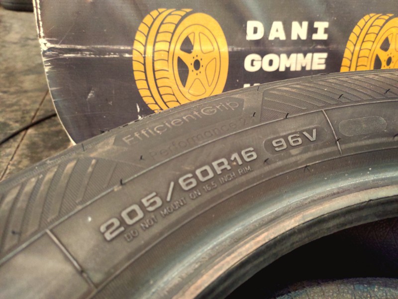 2 Gomme usate 205 60 16 Pneumatici Estivi GOODYEAR 2 Gomme usate 205 60 16 Pneumatici Estivi GOODYEAR