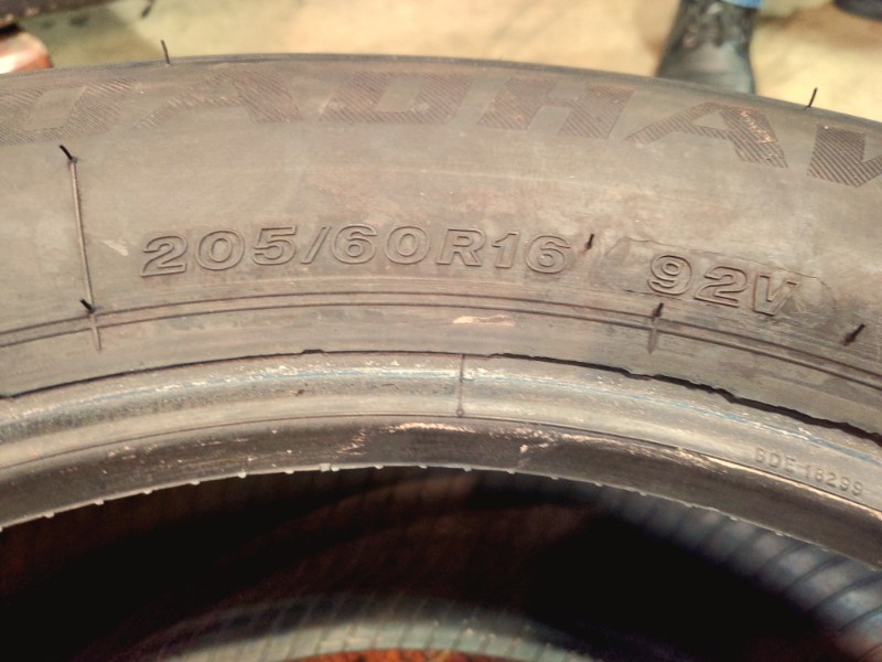 2 Gomme usate 205 60 16 Pneumatici Estivi FIRESTONE 2 Gomme usate 205 60 16 Pneumatici Estivi FIRESTONE
