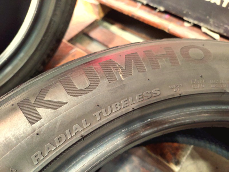 4 Gomme usate 205 55 17 Pneumatici Invernali KUMHO 4 Gomme usate 205 55 17 Pneumatici Invernali KUMHO