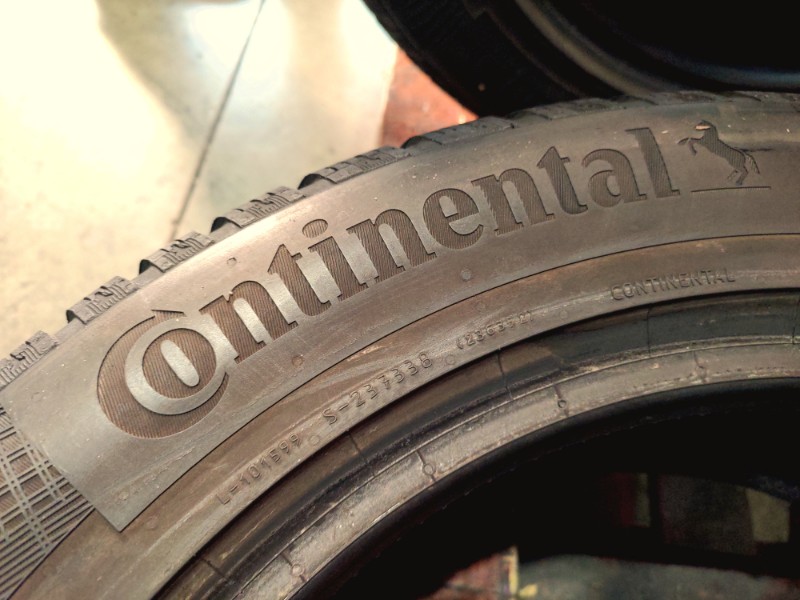 4 Gomme usate 205 55 16 Pneumatici Invernali CONTINENTAL 4 Gomme usate 205 55 16 Pneumatici Invernali CONTINENTAL