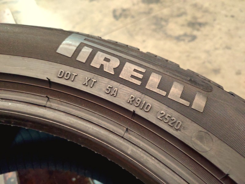 4 Gomme usate 255 45 19 Pneumatici Invernali PIRELLI 4 Gomme usate 255 45 19 Pneumatici Invernali PIRELLI