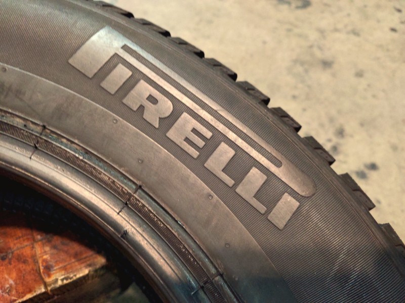 4 Gomme usate 195 65 15 Pneumatici Invernali PIRELLI 4 Gomme usate 195 65 15 Pneumatici Invernali PIRELLI