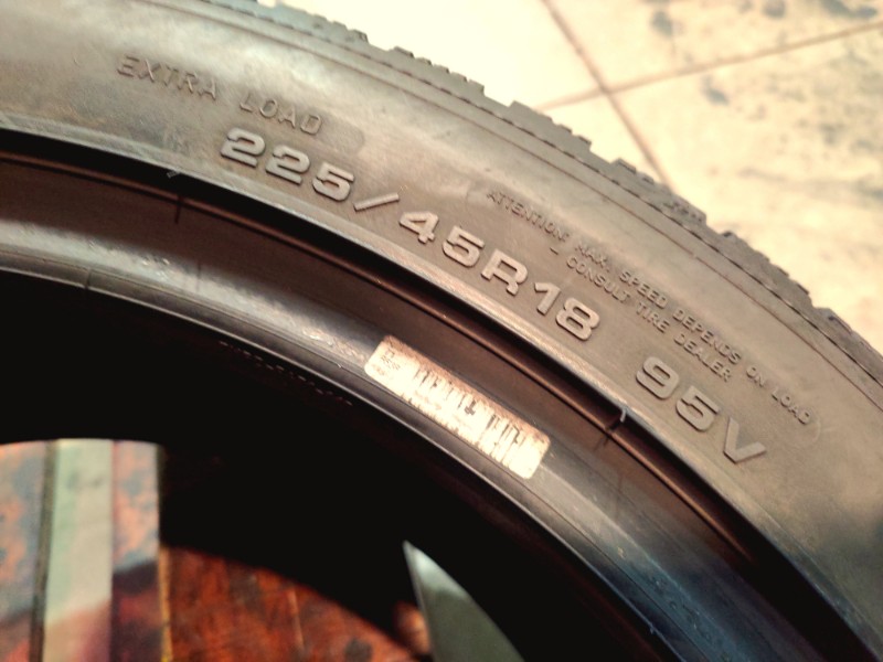 2 Gomme usate 225 45 18 Pneumatici Invernali GOODYEAR 2 Gomme usate 225 45 18 Pneumatici Invernali GOODYEAR