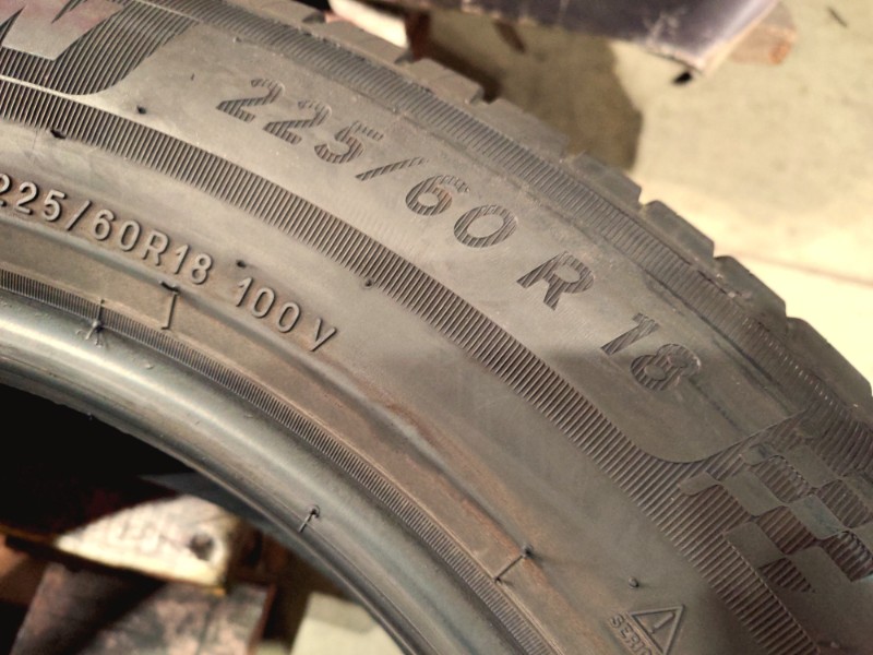 2 Gomme usate 225 60 18 Pneumatici Estivi MICHELIN 2 Gomme usate 225 60 18 Pneumatici Estivi MICHELIN
