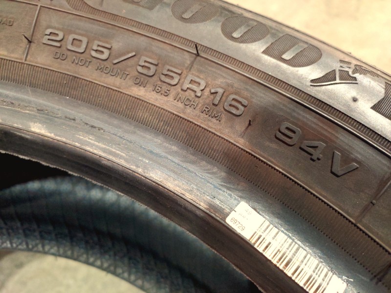 4 Gomme usate 205 55 16 Pneumatici Invernali GOODYEAR 4 Gomme usate 205 55 16 Pneumatici Invernali GOODYEAR
